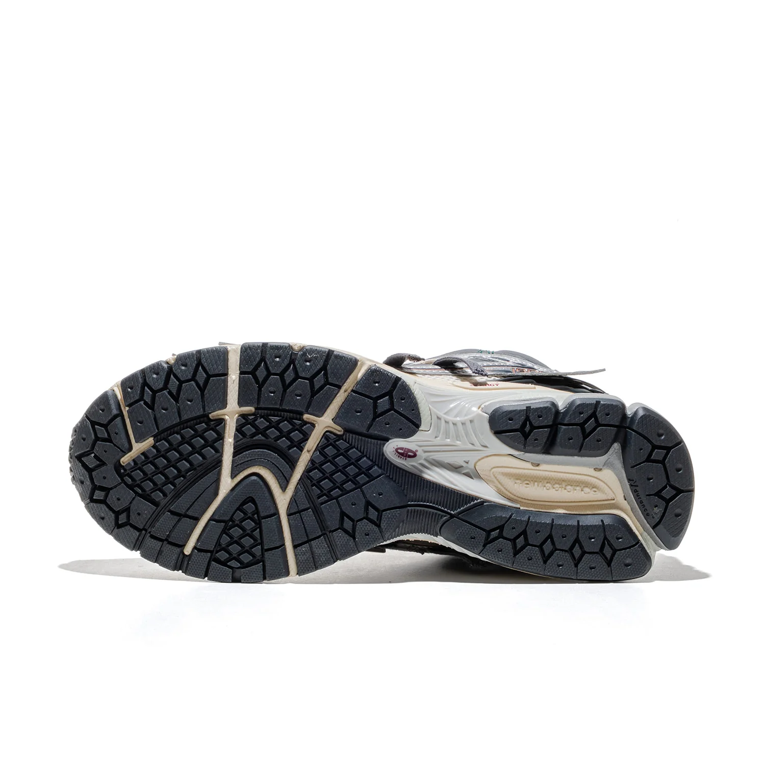 New Balance 1906 Silver Metallic/Castlerock/Gold Metallic - Image 6